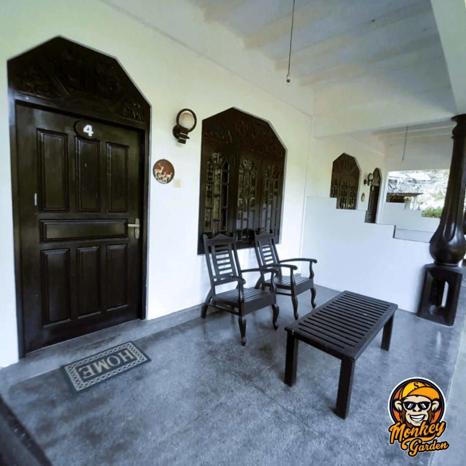 The Monkey Garden Hostel Sigiriya Exterior photo