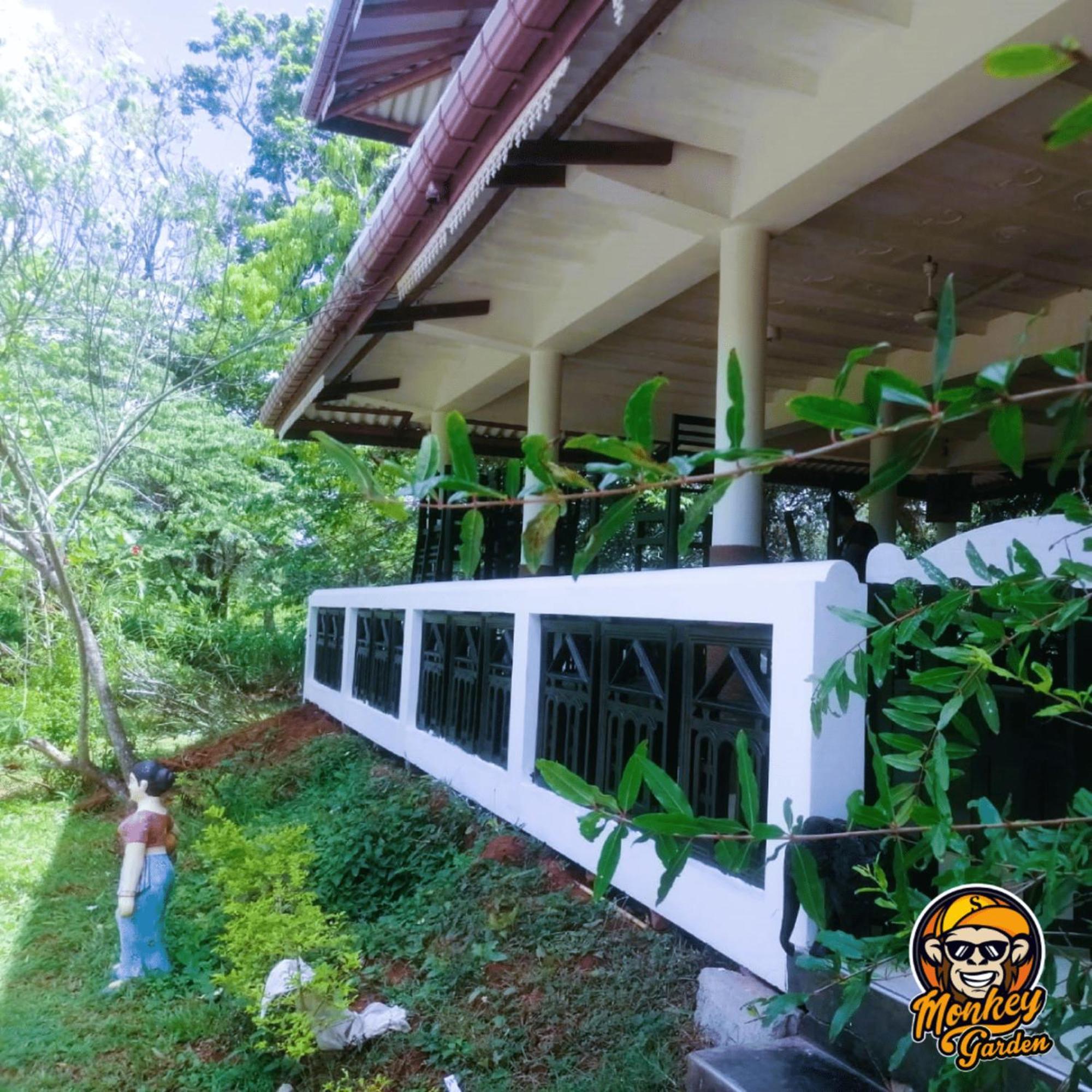 The Monkey Garden Hostel Sigiriya Exterior photo