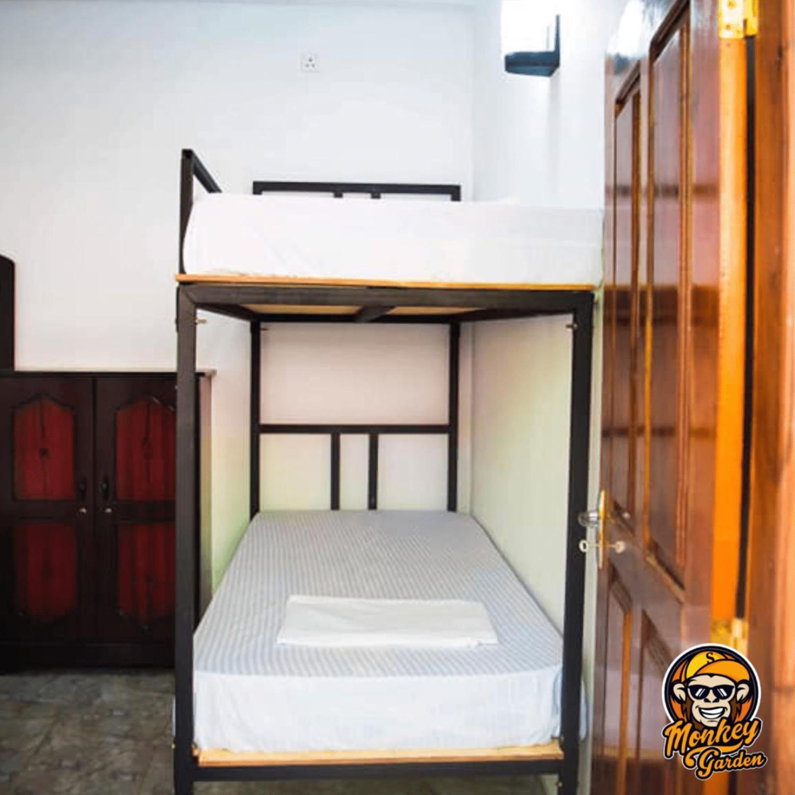The Monkey Garden Hostel Sigiriya Exterior photo